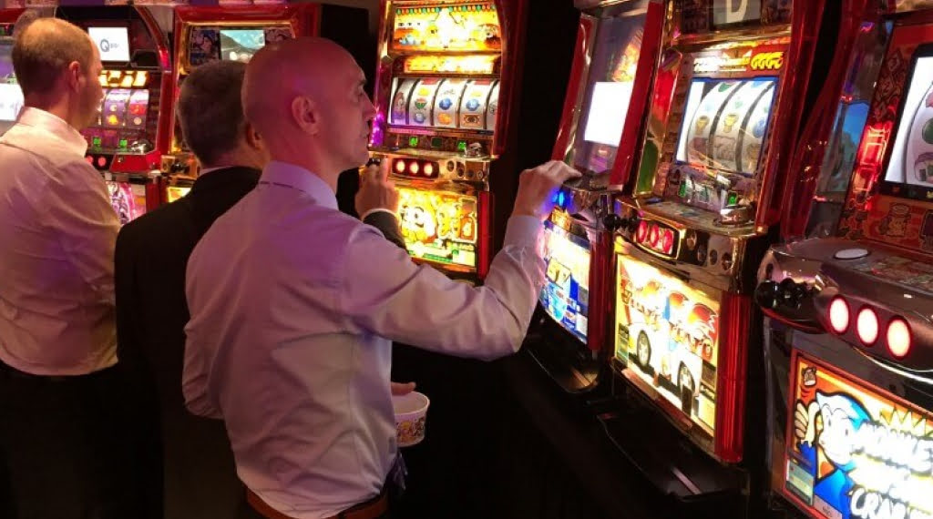 Advantage of operating slot machines