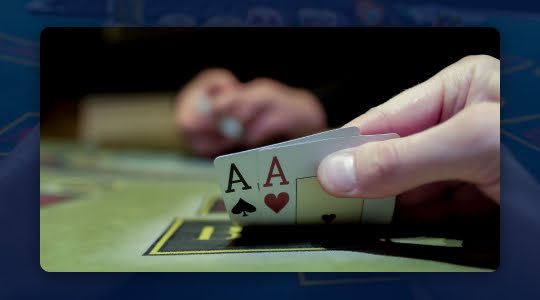 starting cards and bets